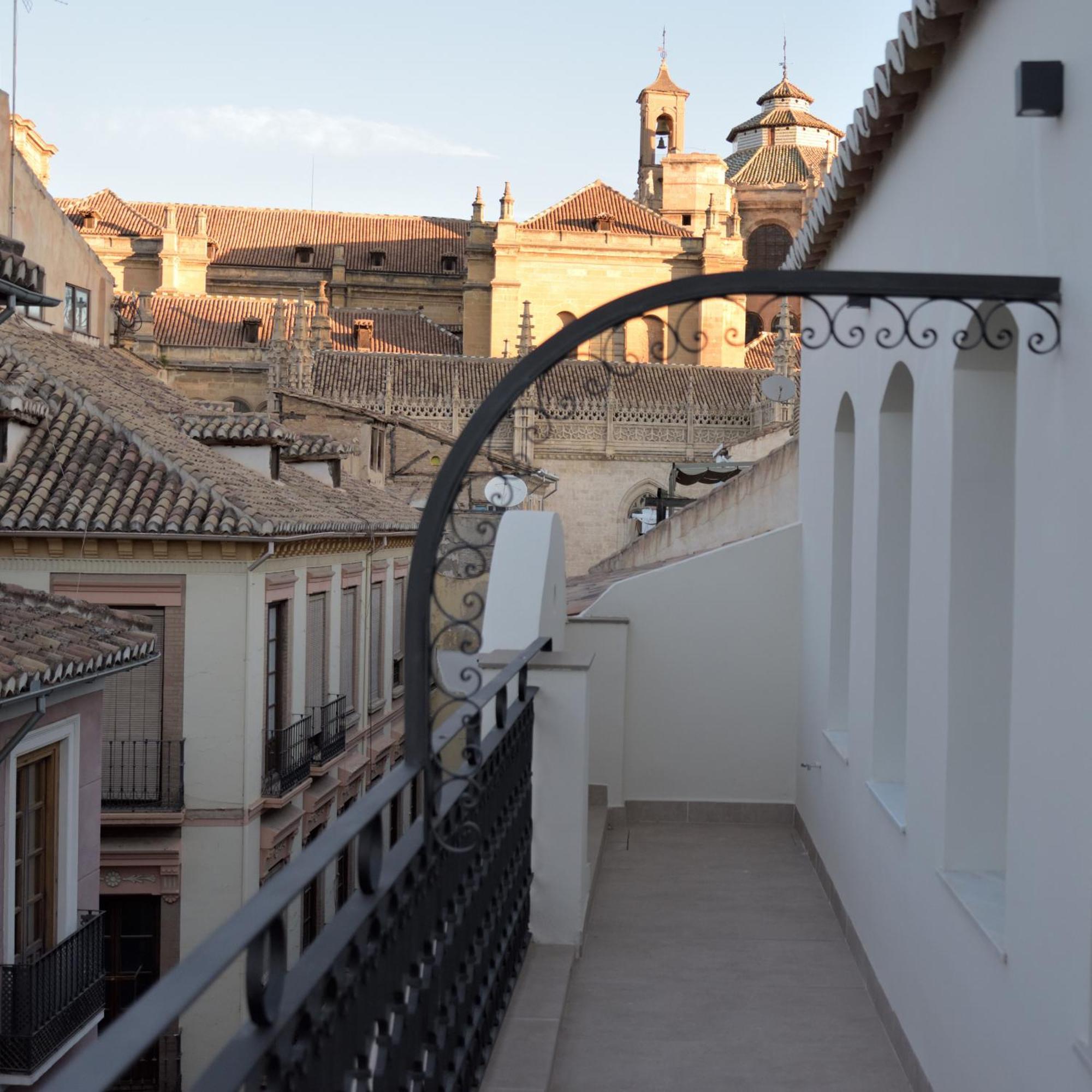 Patio De Sombra - Urban Suites Granada Buitenkant foto
